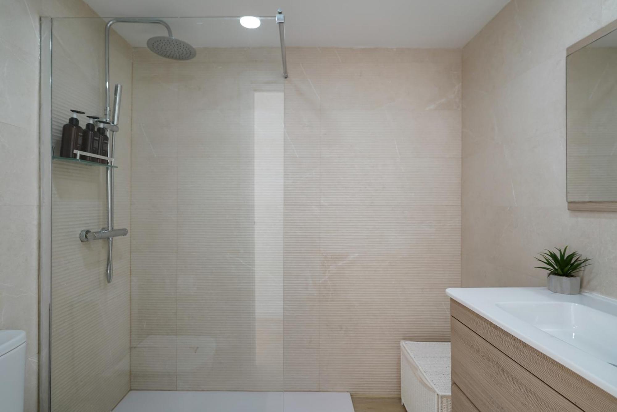 Nomad Malaga - Chic Center Apartment *